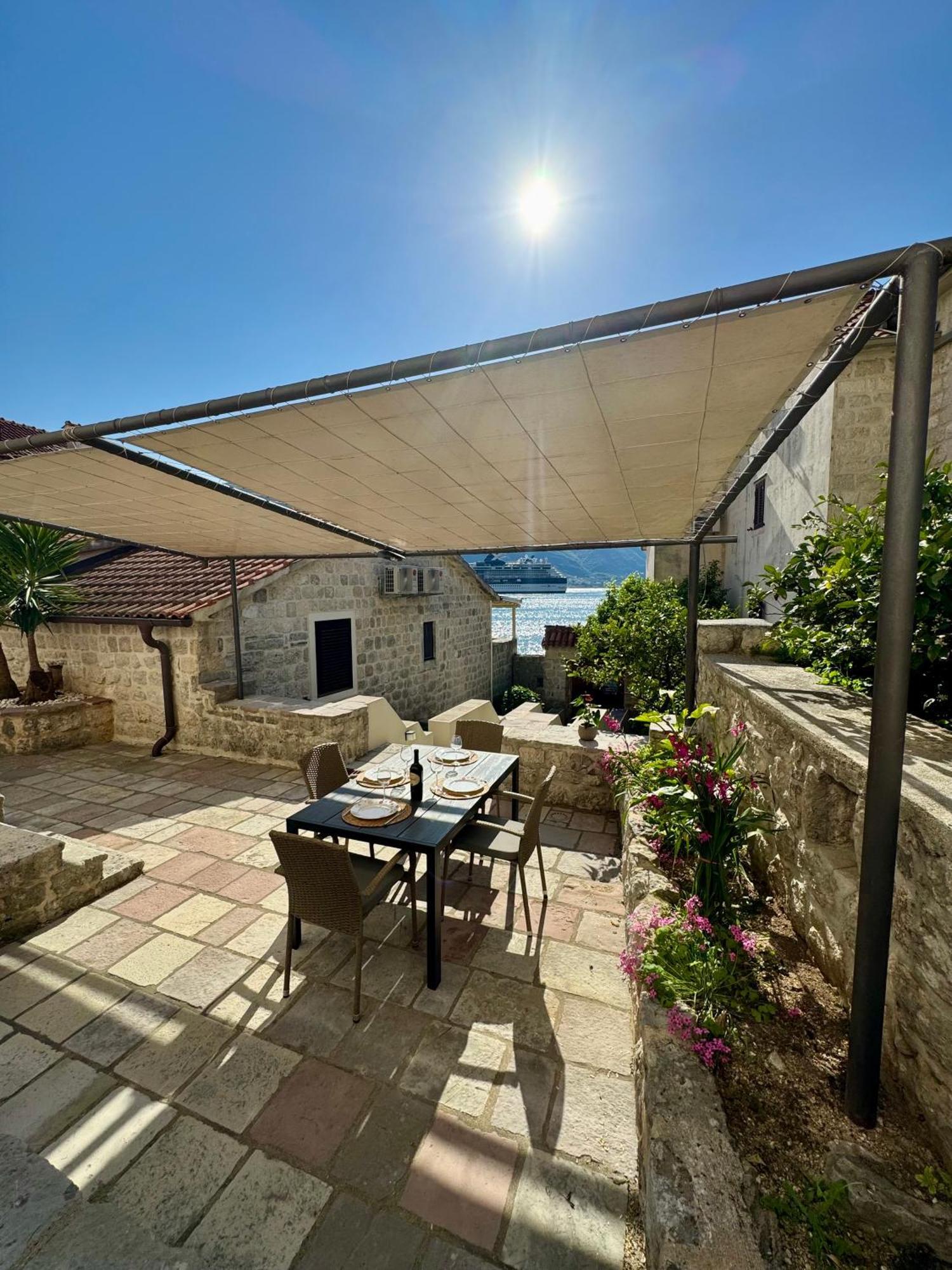 Apartments Radonicic Kotor Luaran gambar