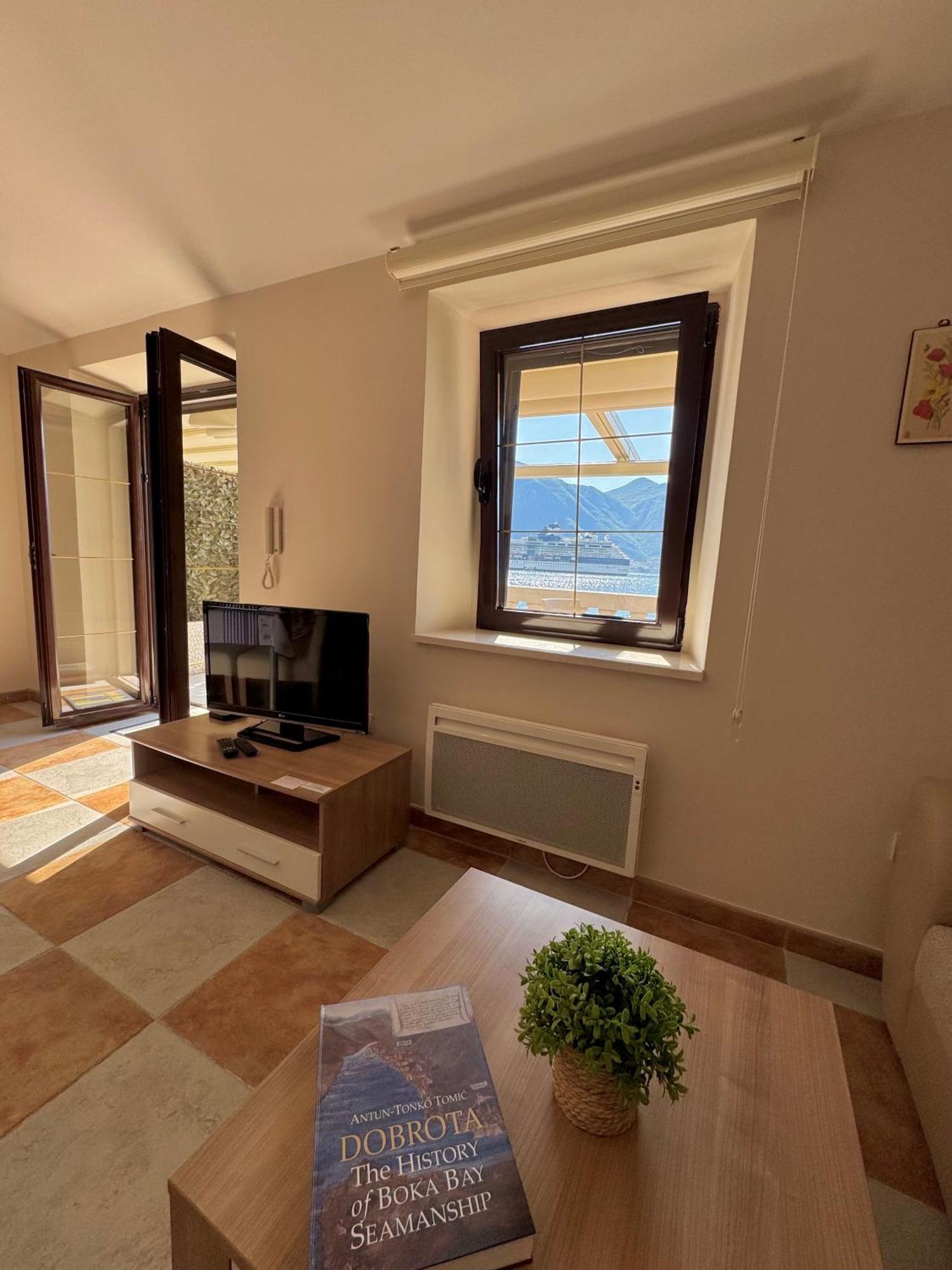 Apartments Radonicic Kotor Luaran gambar